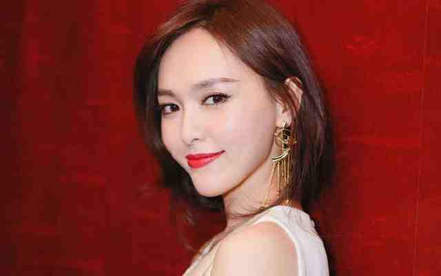 四大星座女魅力无限,男人为之沉醉难以自拔