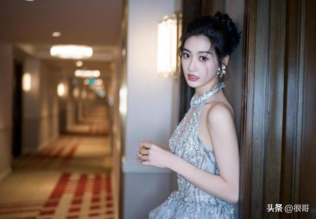 星光大赏主持对比,管乐遭吐槽,孙乐言获好评