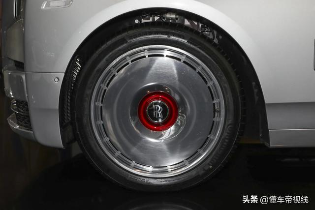 劳斯莱斯幻影长轴距龙腾新岁Bespoke实拍,售价超千万元
