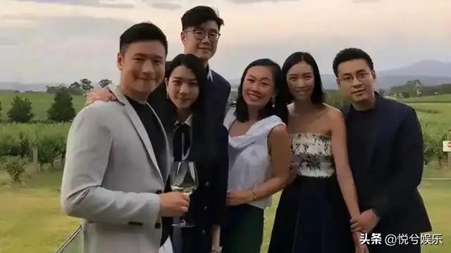 霍启刚弟弟携未婚妻亮相婚礼,历经坎坷终迎甜蜜