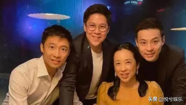 霍启刚弟弟携未婚妻亮相婚礼,历经坎坷终迎甜蜜